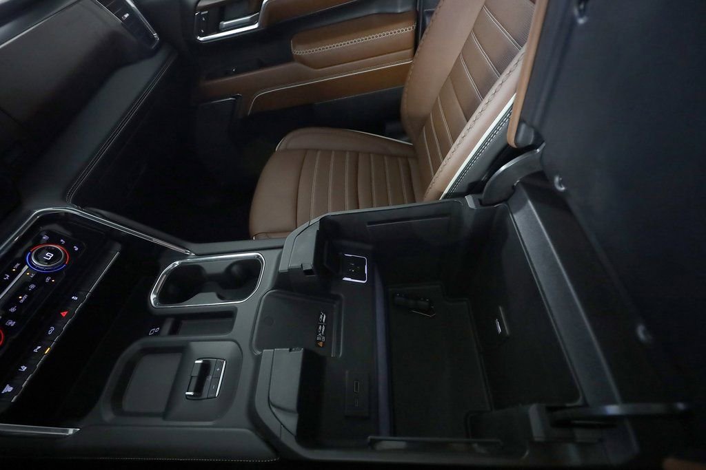 Used 2024 GMC Sierra 3500 Denali Ultimate image 39