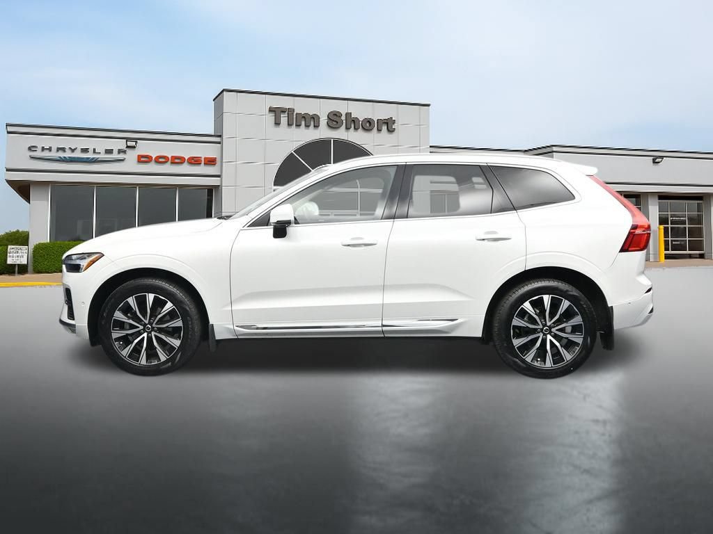 Used 2023 Volvo XC60 B5 Plus w/ Climate Package AWD/4WD image 2