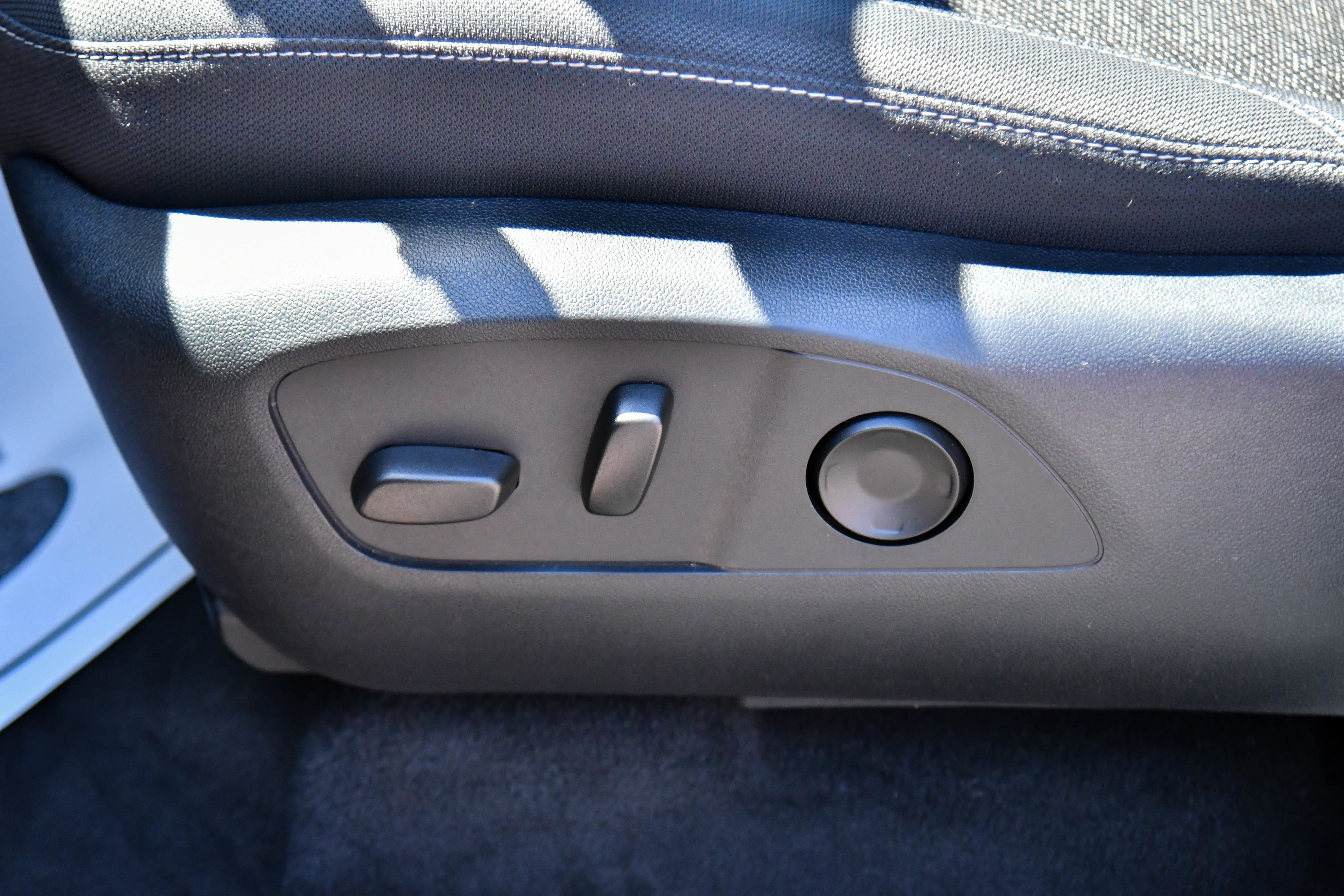 Used 2024 Chevrolet Traverse LT image 17