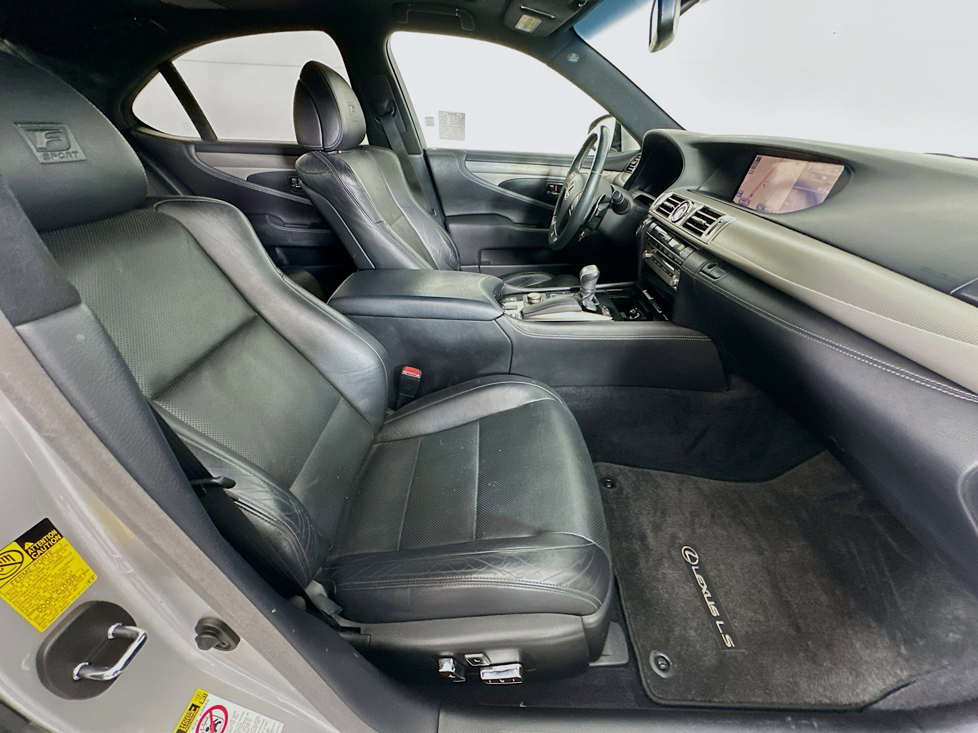 Used 2013 Lexus LS 460 w/ F-Sport Pkg RWD image 34