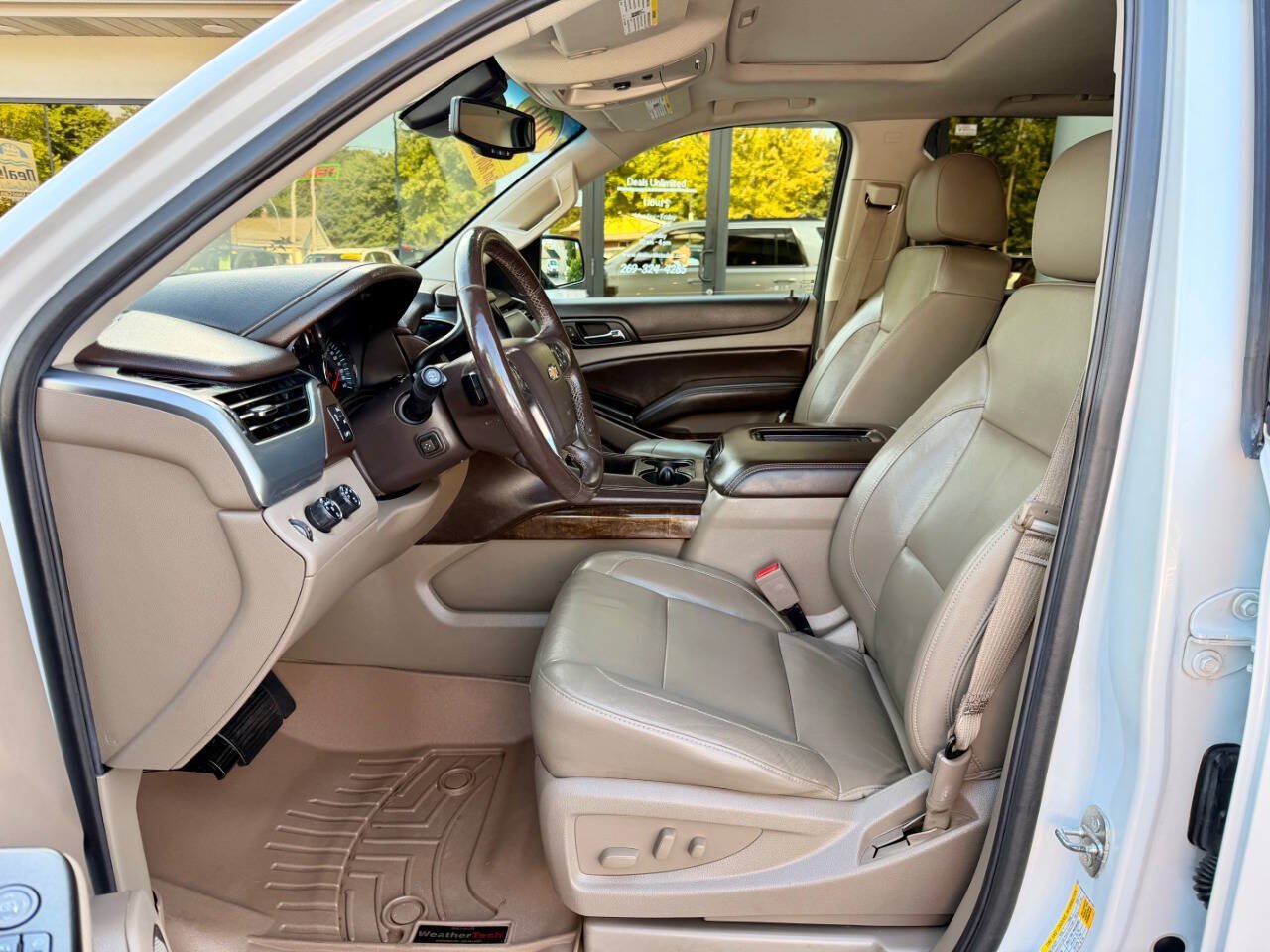 Used 2016 Chevrolet Tahoe LT w/ Luxury Package AWD/4WD image 9
