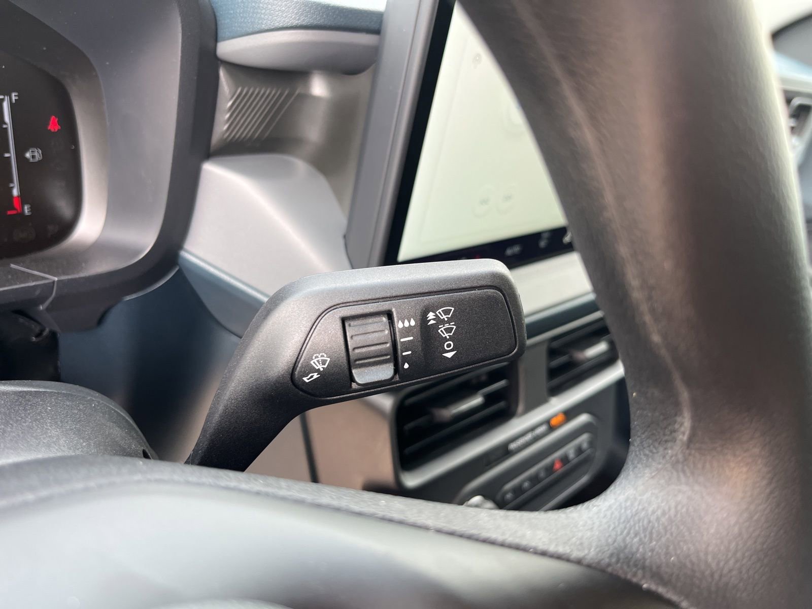 New 2025 Ford Maverick XL w/ 4K Tow Package image 8