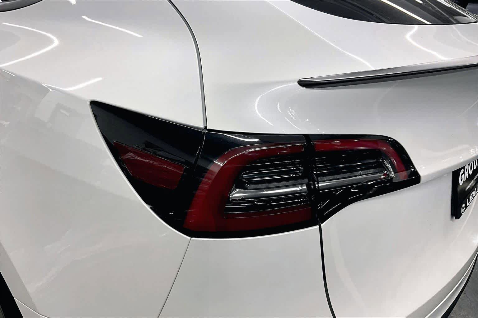 Used 2023 Tesla Model Y Performance AWD/4WD image 27