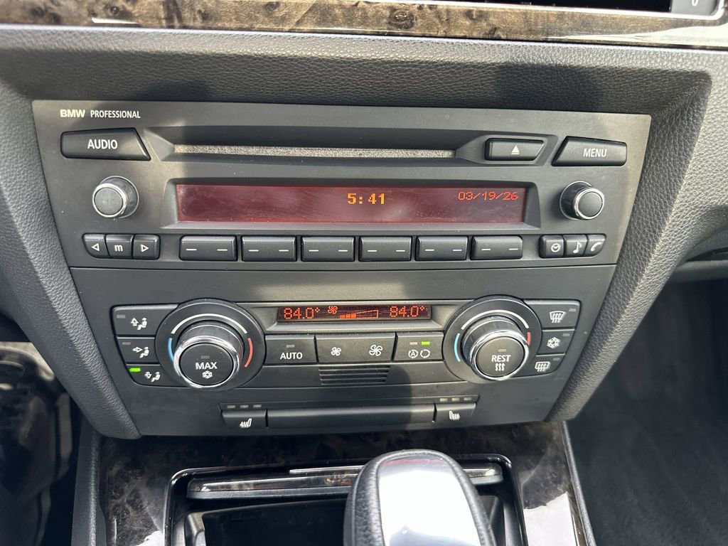 Used 2009 BMW 335i Convertible image 12