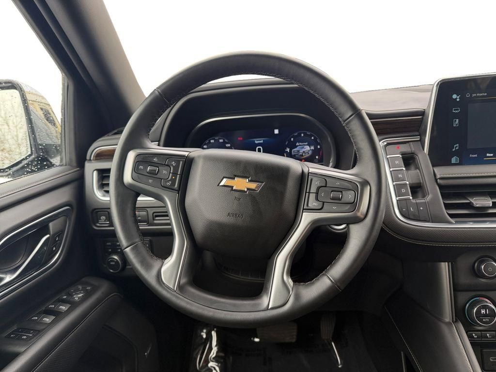 Used 2023 Chevrolet Suburban Premier image 12