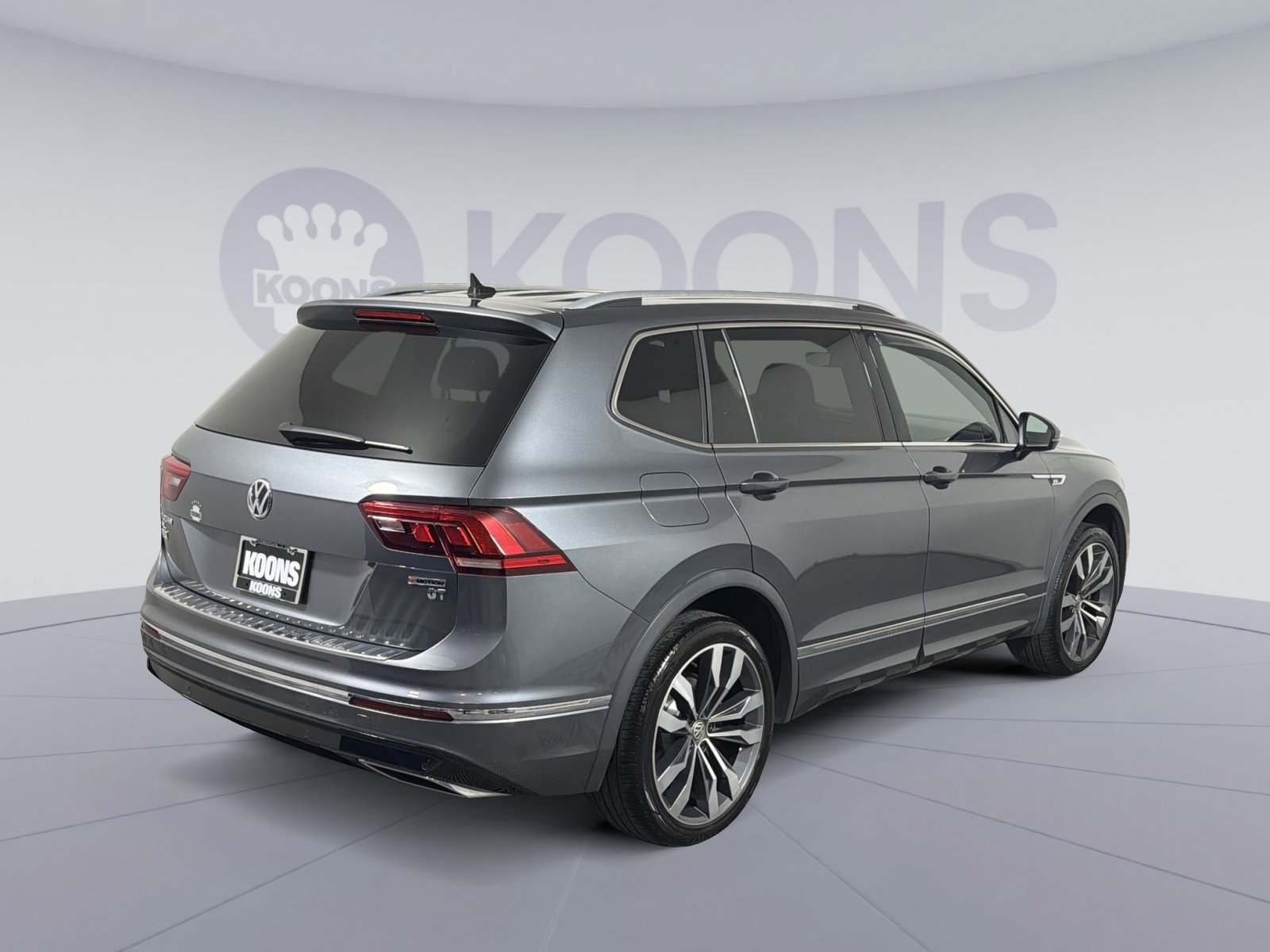 Used 2021 Volkswagen Tiguan SEL Premium R-Line image 7