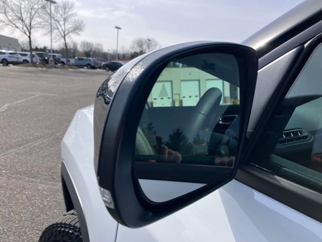 Used 2025 Jeep Compass Trailhawk image 22