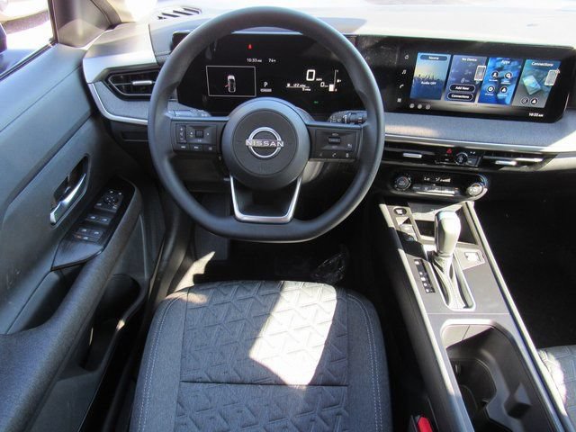 Used 2026 Nissan Kicks SV w/ Illumination Package FWD image 10
