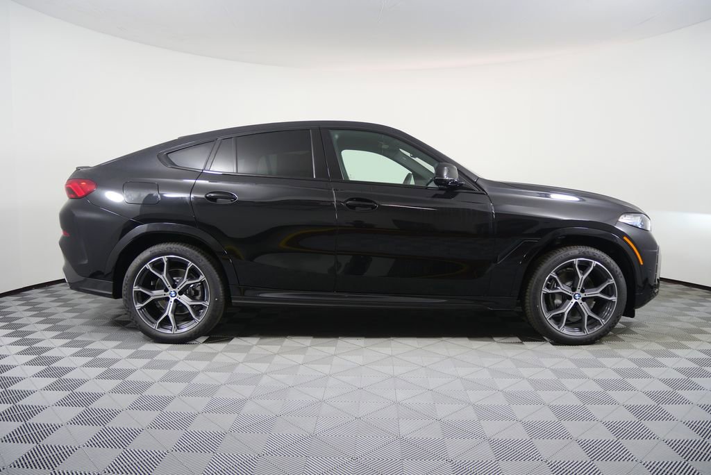 New 2026 BMW X6 xDrive40i w/ Climate Comfort Package image 2