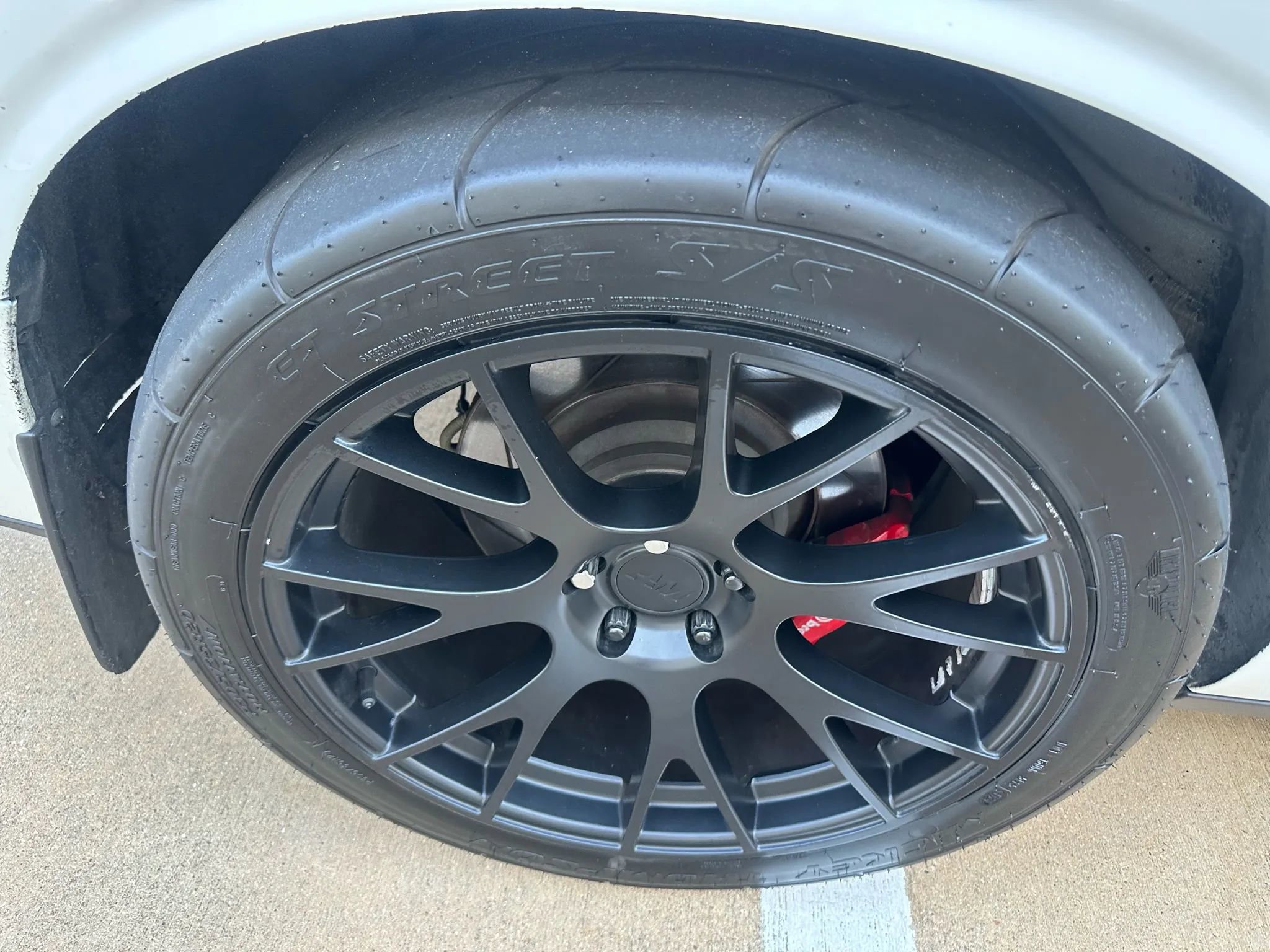 Used 2016 Dodge Challenger SRT Hellcat image 9