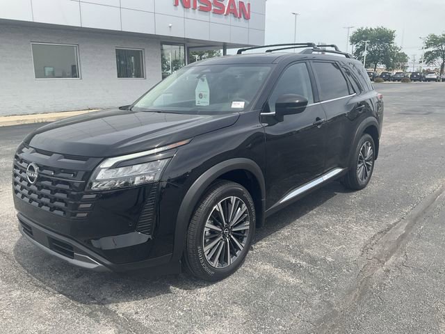 New 2026 Nissan Pathfinder Platinum AWD/4WD image 2