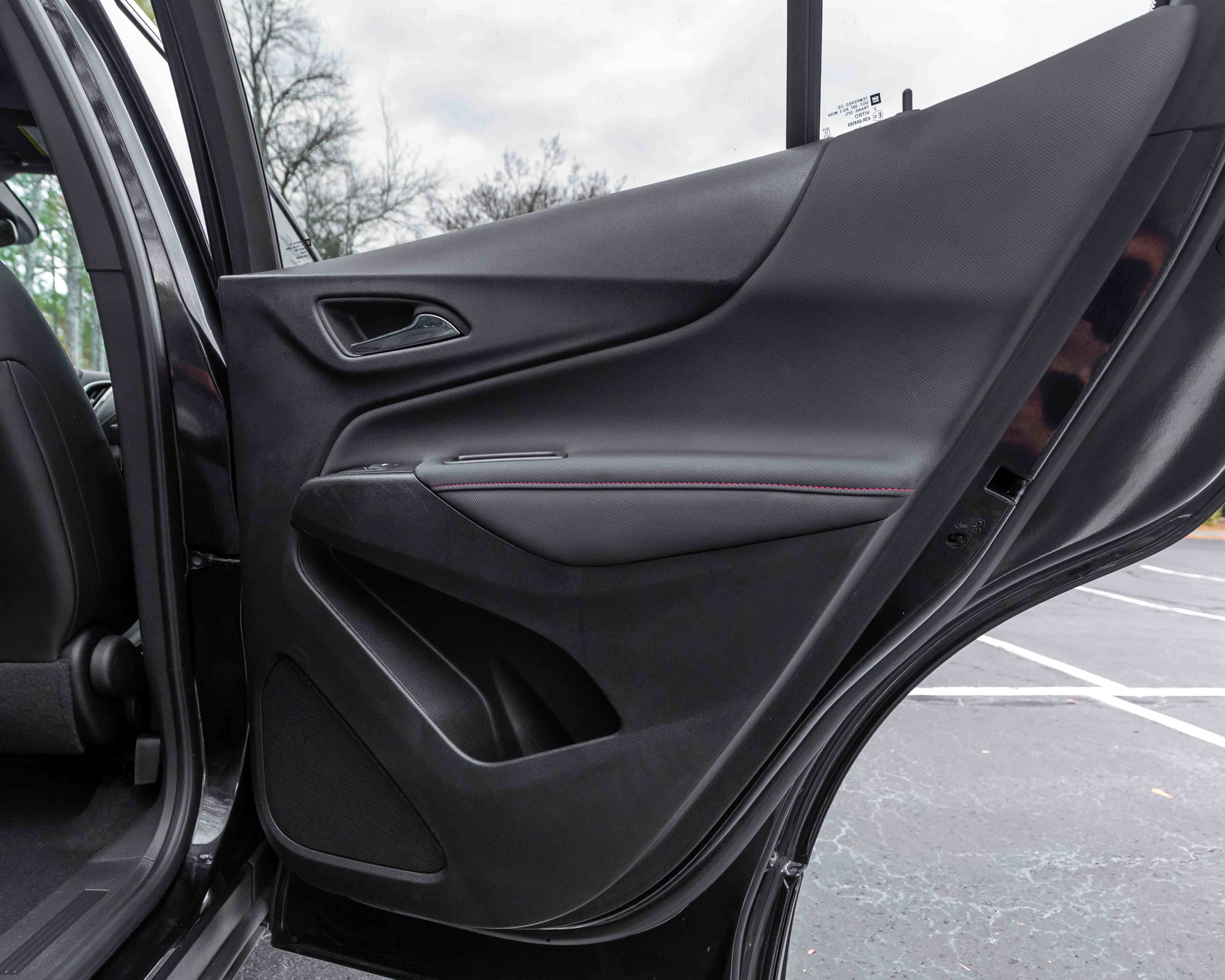 Used 2023 Chevrolet Equinox RS image 34