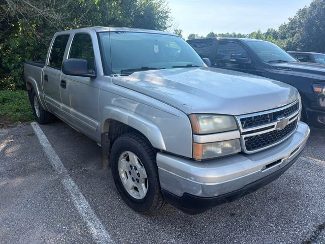 Used 2006 Chevrolet Silverado 1500 LT w/ Light Duty Power Package AWD/4WD image 1