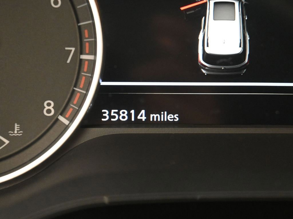 Used 2025 Nissan Pathfinder SV image 16