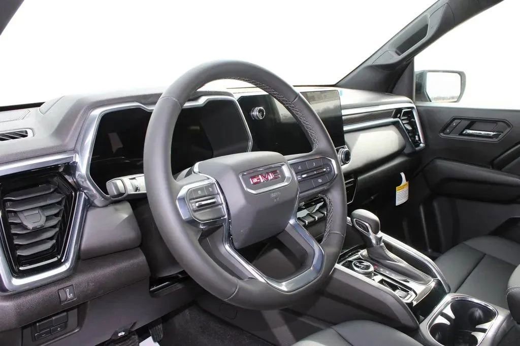 New 2026 GMC Canyon Elevation w/ Convenience Package image 12