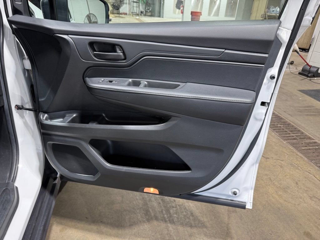 Used 2025 Honda Odyssey EX-L image 43