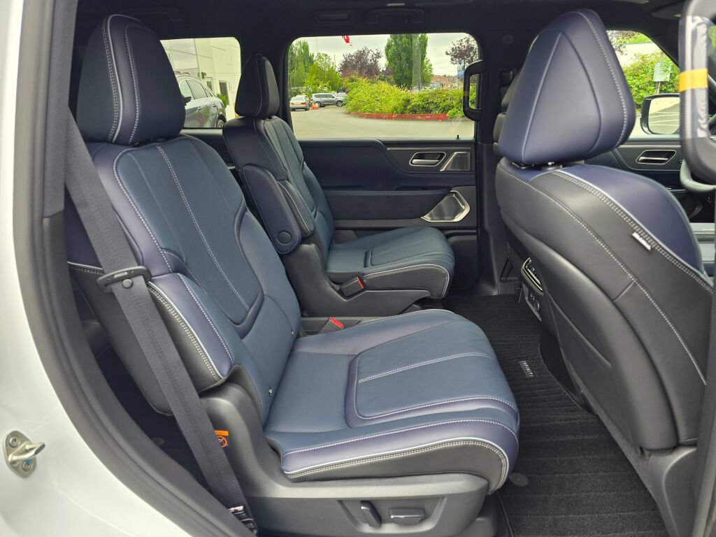 New 2027 INFINITI QX80 Sensory AWD/4WD image 14