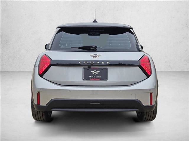 Used 2026 MINI Cooper 2-Door Hardtop FWD image 7