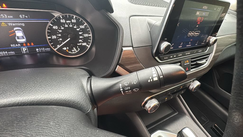 Used 2025 Nissan Altima 2.5 SV FWD image 18