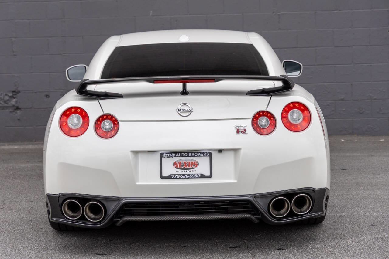 Used 2014 Nissan GT-R Black Edition AWD/4WD image 7
