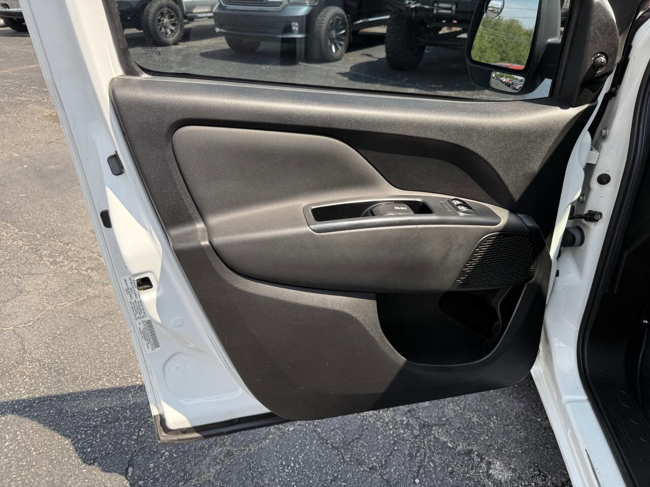 Used 2015 RAM ProMaster City Tradesman SLT w/ Rear Back-up Camera Group image 21
