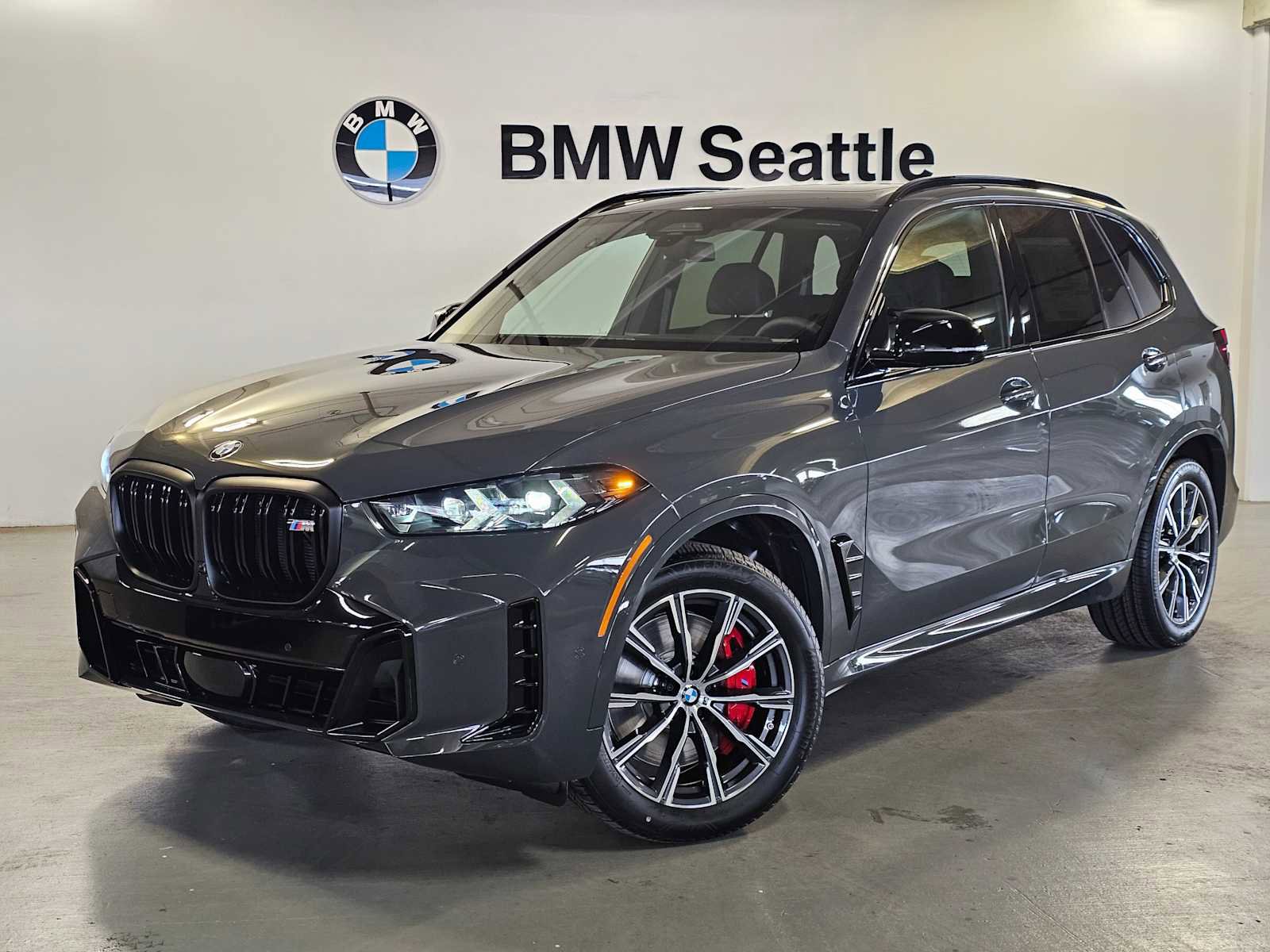 New 2026 BMW X5 M60i