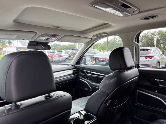Used 2025 Kia Telluride S FWD image 19