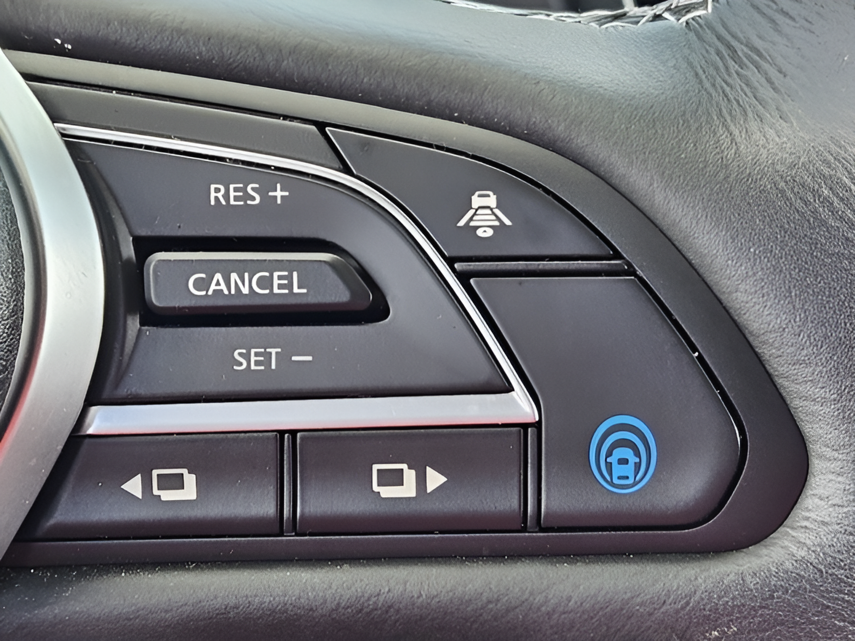 Used 2025 INFINITI QX50 Sport AWD/4WD image 24