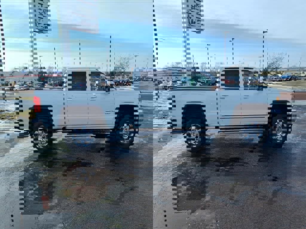 Used 2017 GMC Sierra 3500 SLT w/ Duramax Plus Package image 18