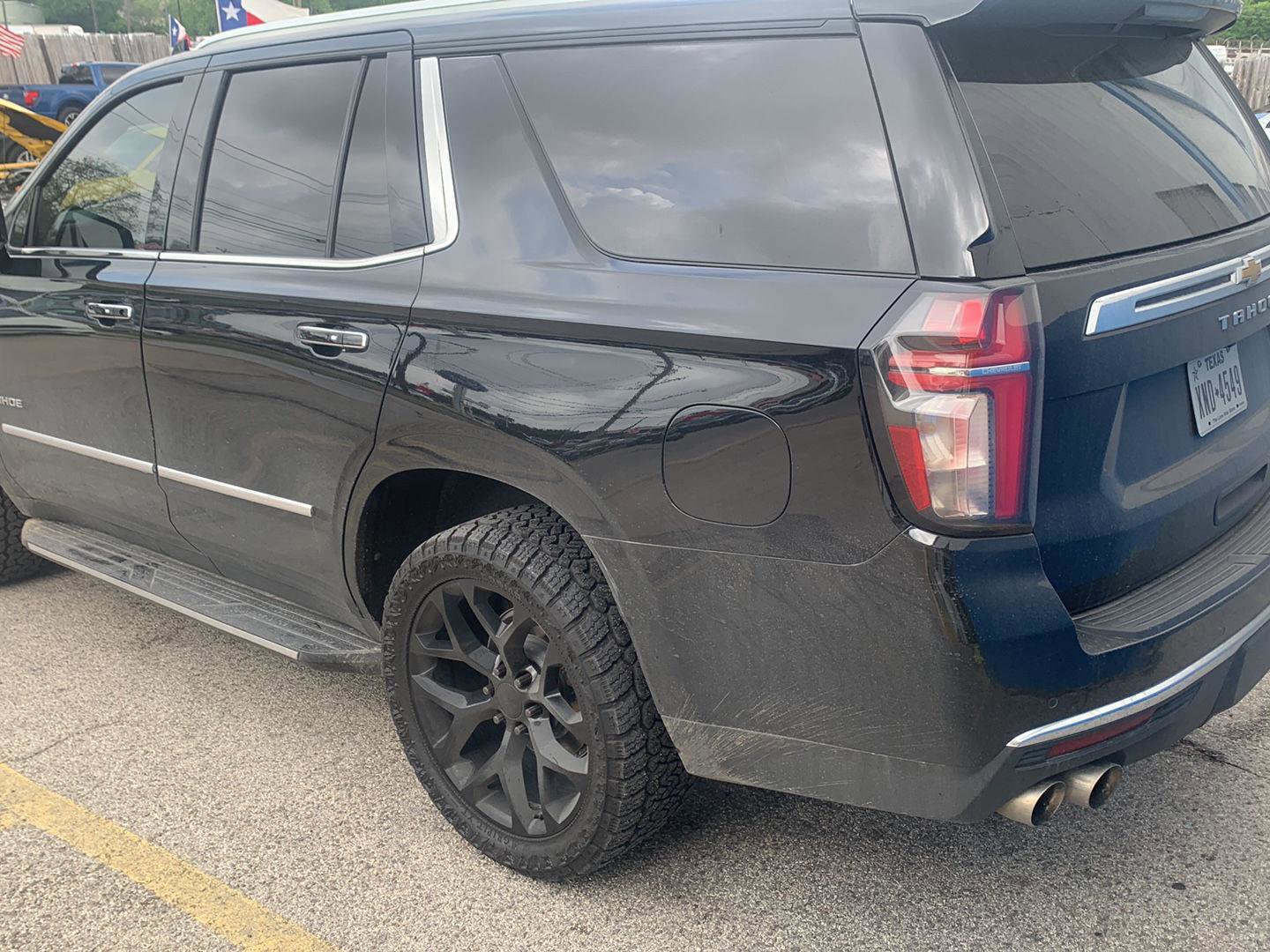 Used 2023 Chevrolet Tahoe Premier AWD/4WD image 9