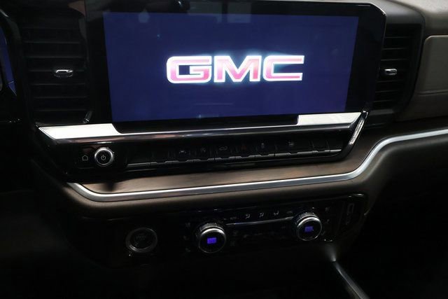 Used 2022 GMC Sierra 1500 SLT w/ SLT Convenience Package image 21