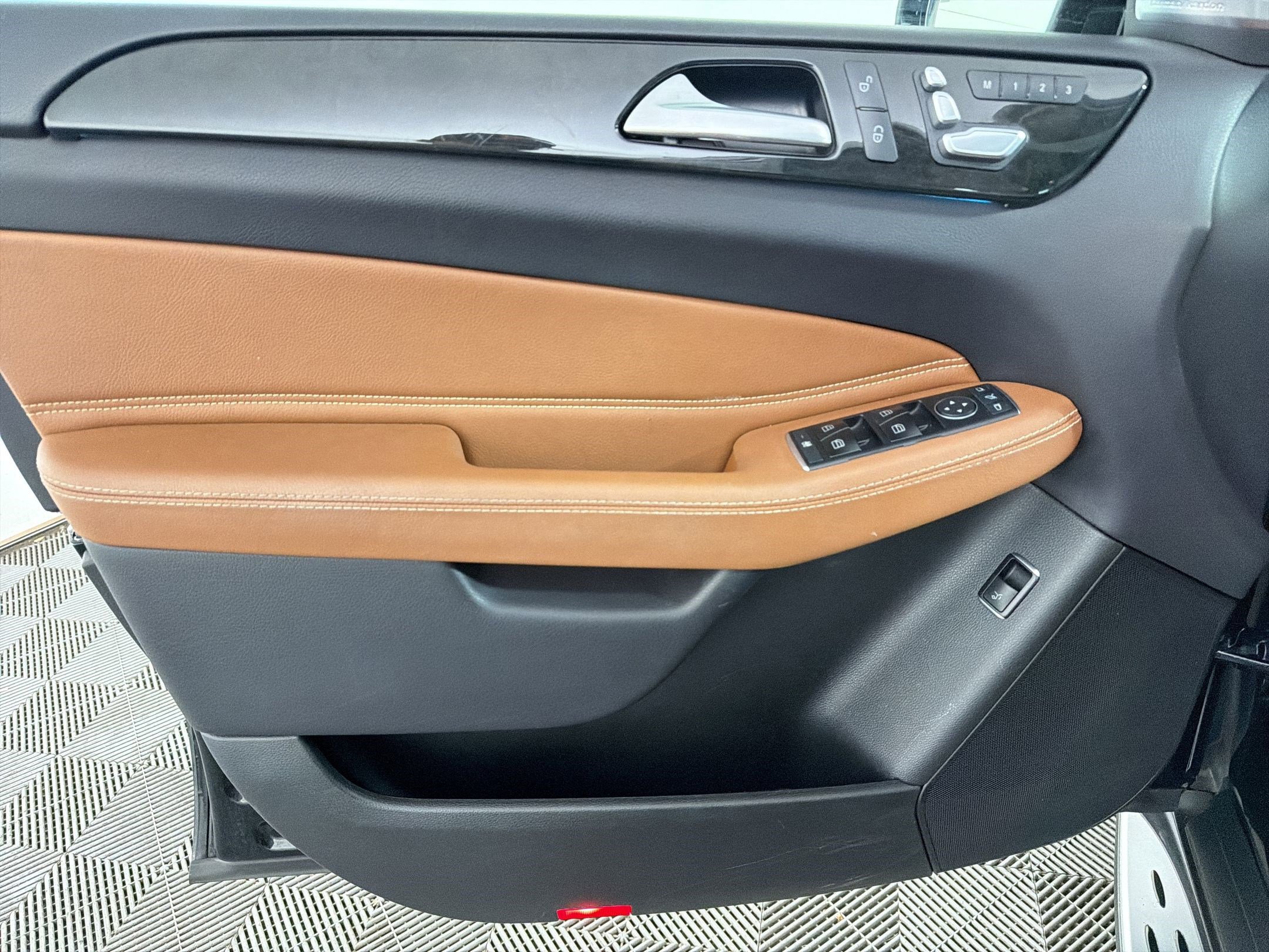 Certified 2017 Mercedes-Benz GLS 450 4MATIC image 13