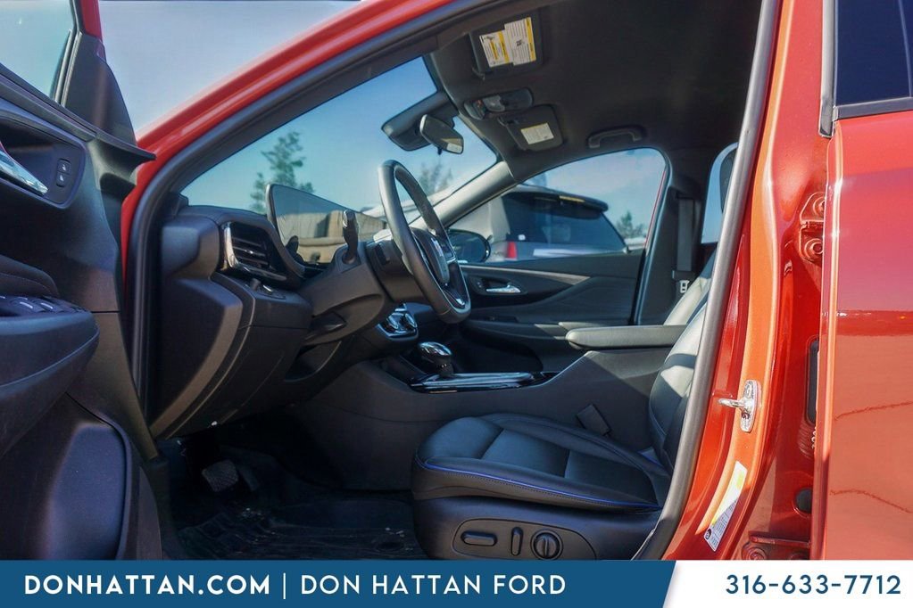 Used 2024 Buick Envista Sport Touring w/ Convenience I Package FWD image 3
