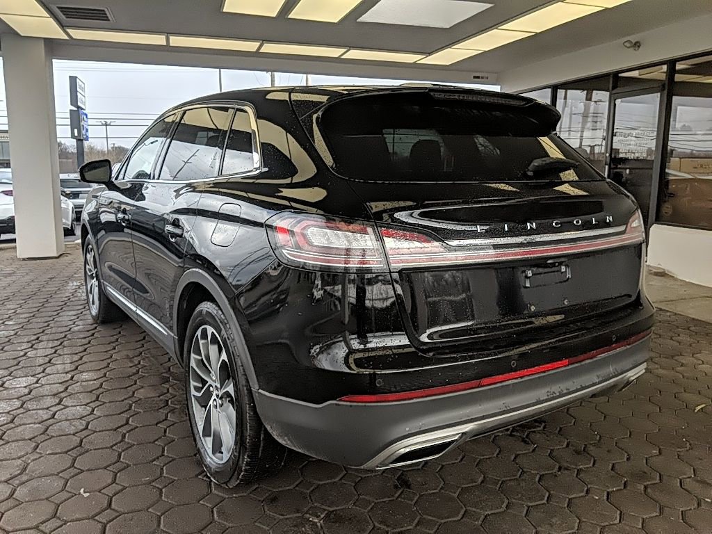 Certified 2023 Lincoln Nautilus Reserve image 8