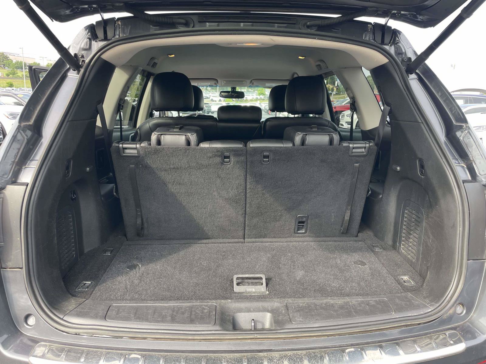 Used 2014 Nissan Pathfinder Platinum AWD/4WD image 10