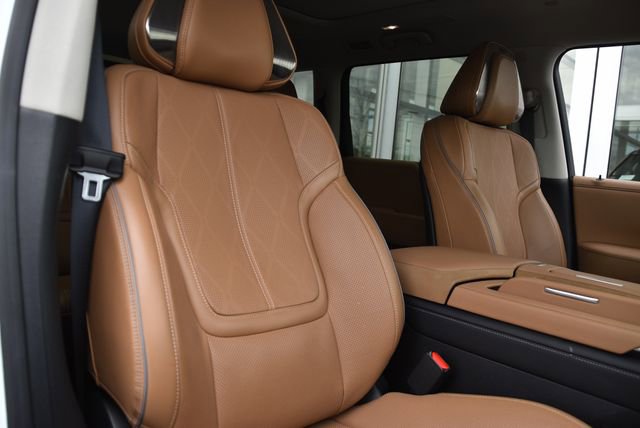 Used 2025 INFINITI QX80 Sensory AWD/4WD image 31