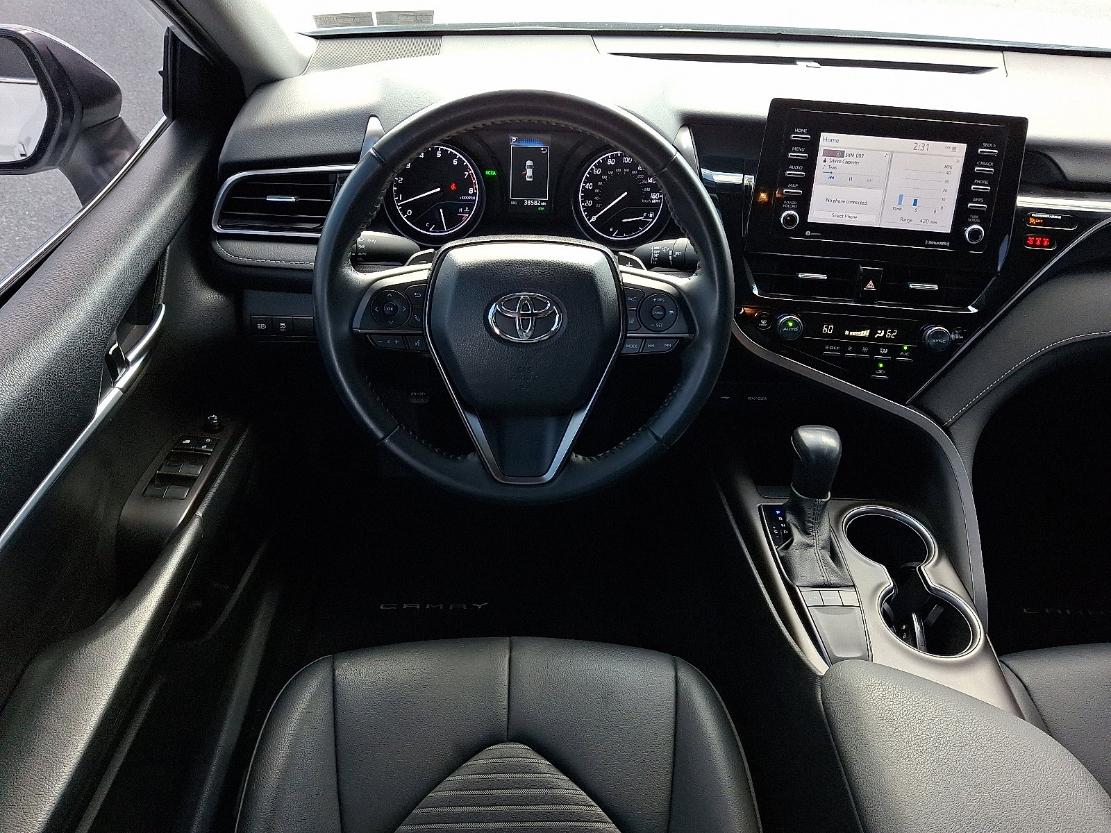 Certified 2022 Toyota Camry SE w/ Convenience Package image 12