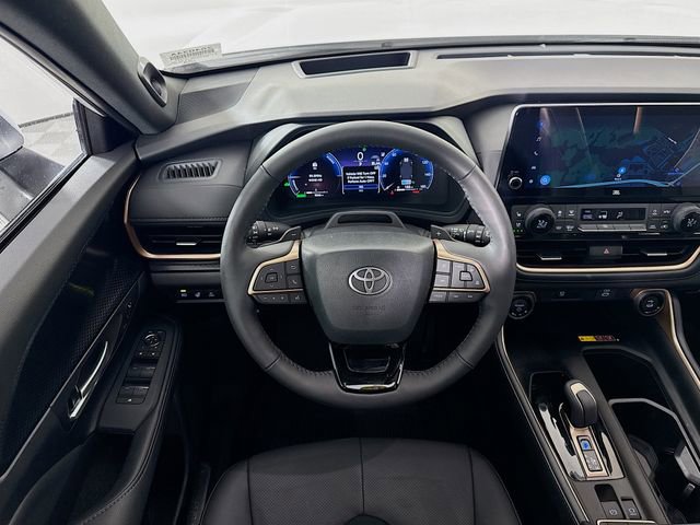 Used 2025 Toyota Grand Highlander AWD Hybrid image 27