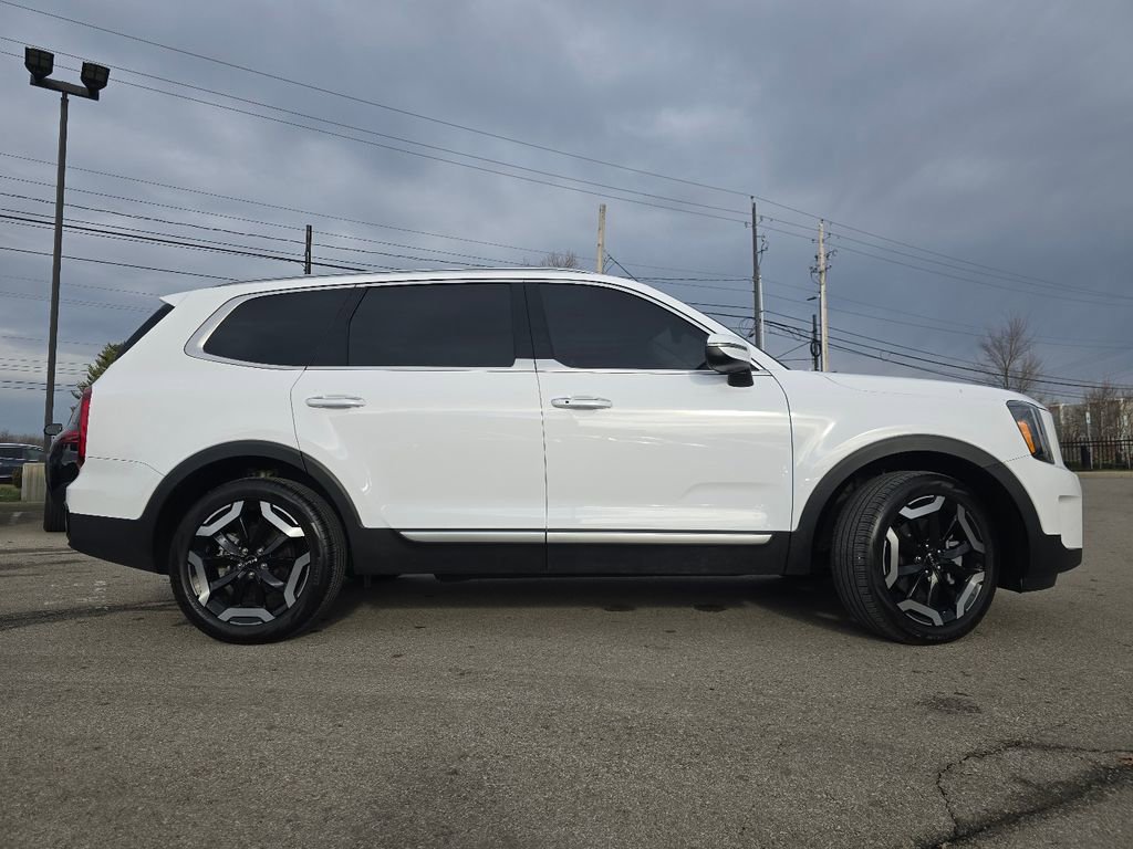 Used 2024 Kia Telluride S w/ S Sunroof Package image 19