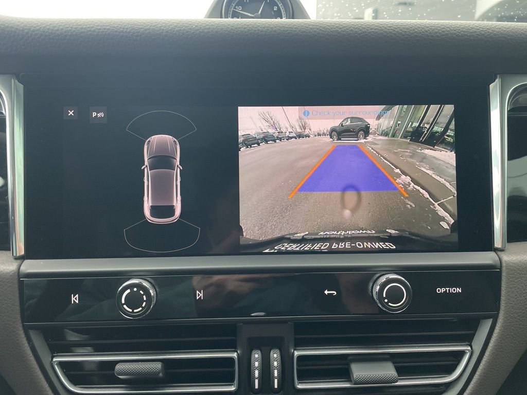 Certified 2025 Porsche Macan image 29