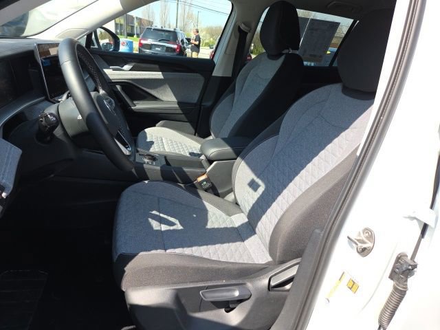 Used 2025 Volkswagen Tiguan S AWD/4WD image 9