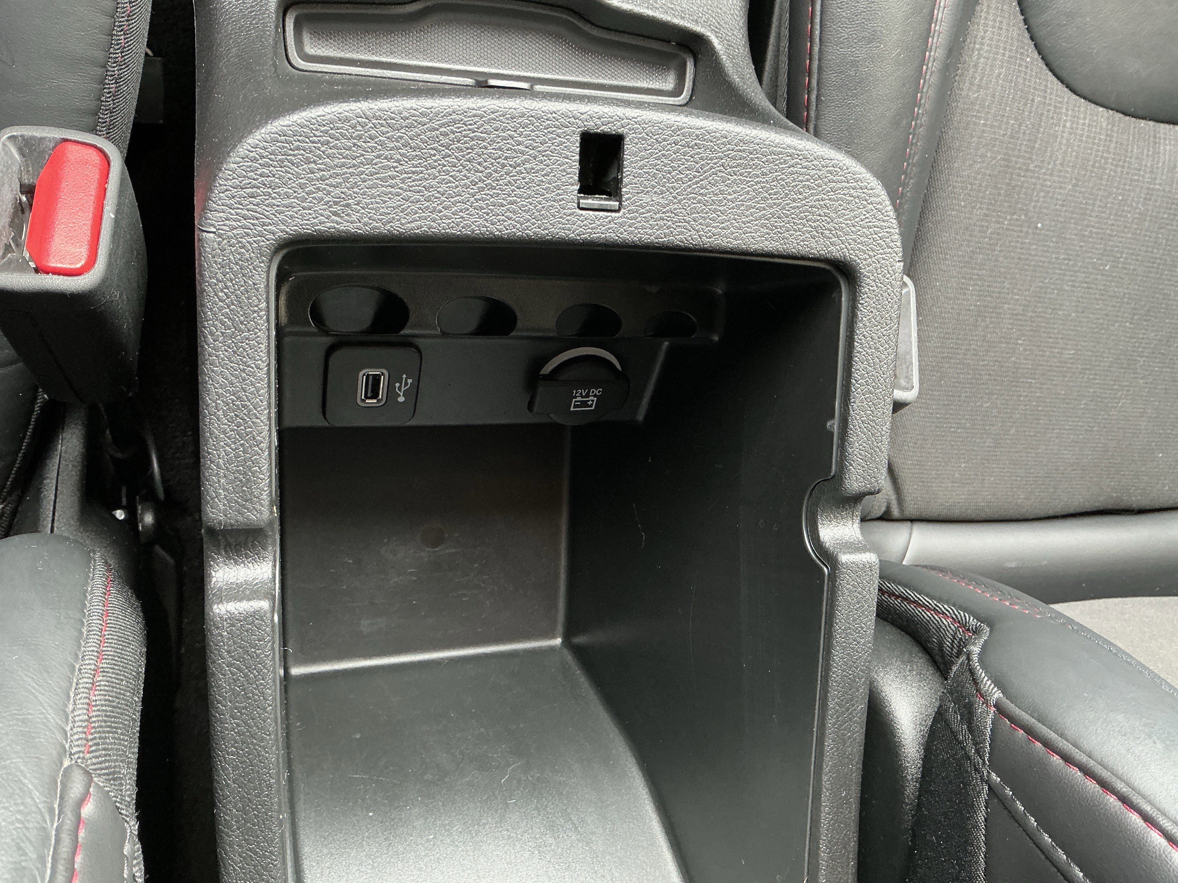 Used 2017 Jeep Cherokee Trailhawk w/ Cold Weather Group image 28