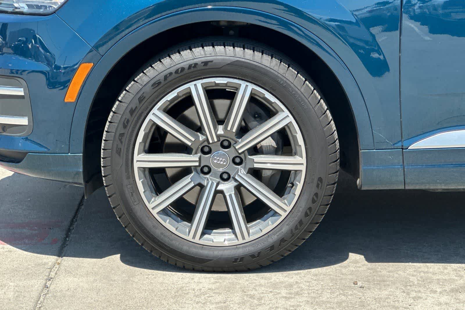 Used 2018 Audi Q7 2.0T Premium Plus w/ Premium Plus Package AWD/4WD image 12
