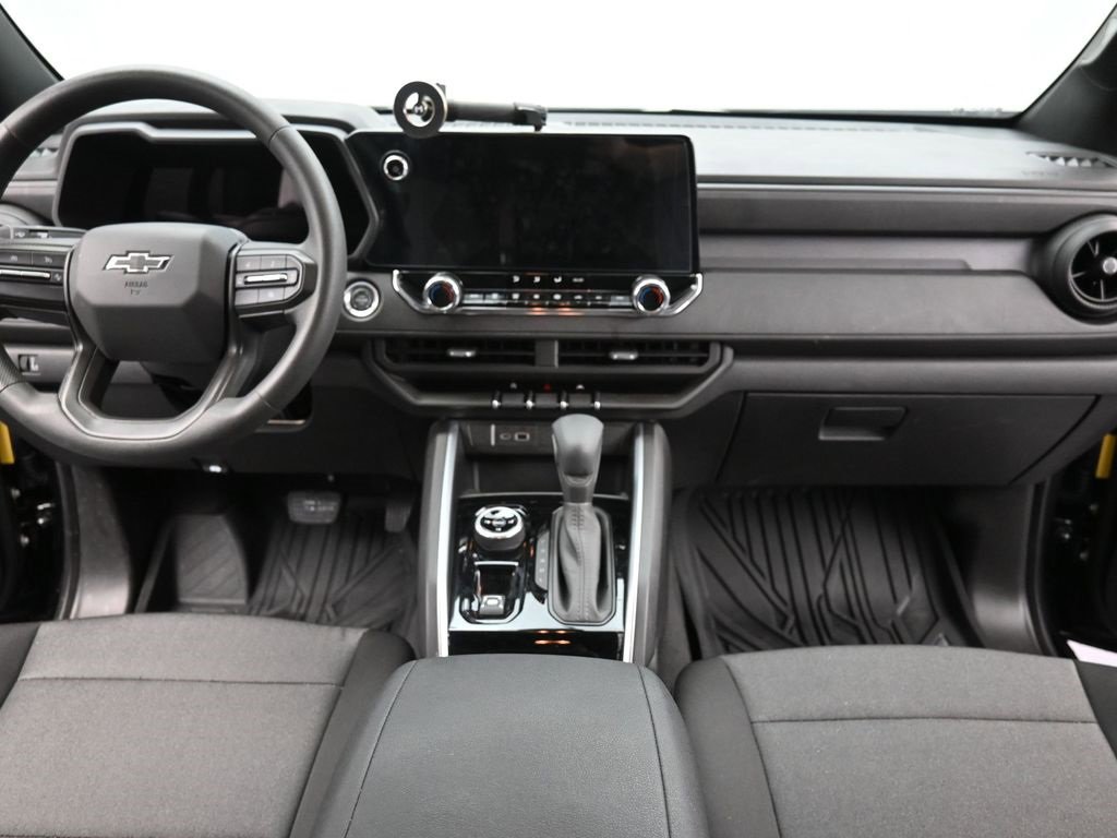 Used 2025 Chevrolet Colorado Trail Boss image 10