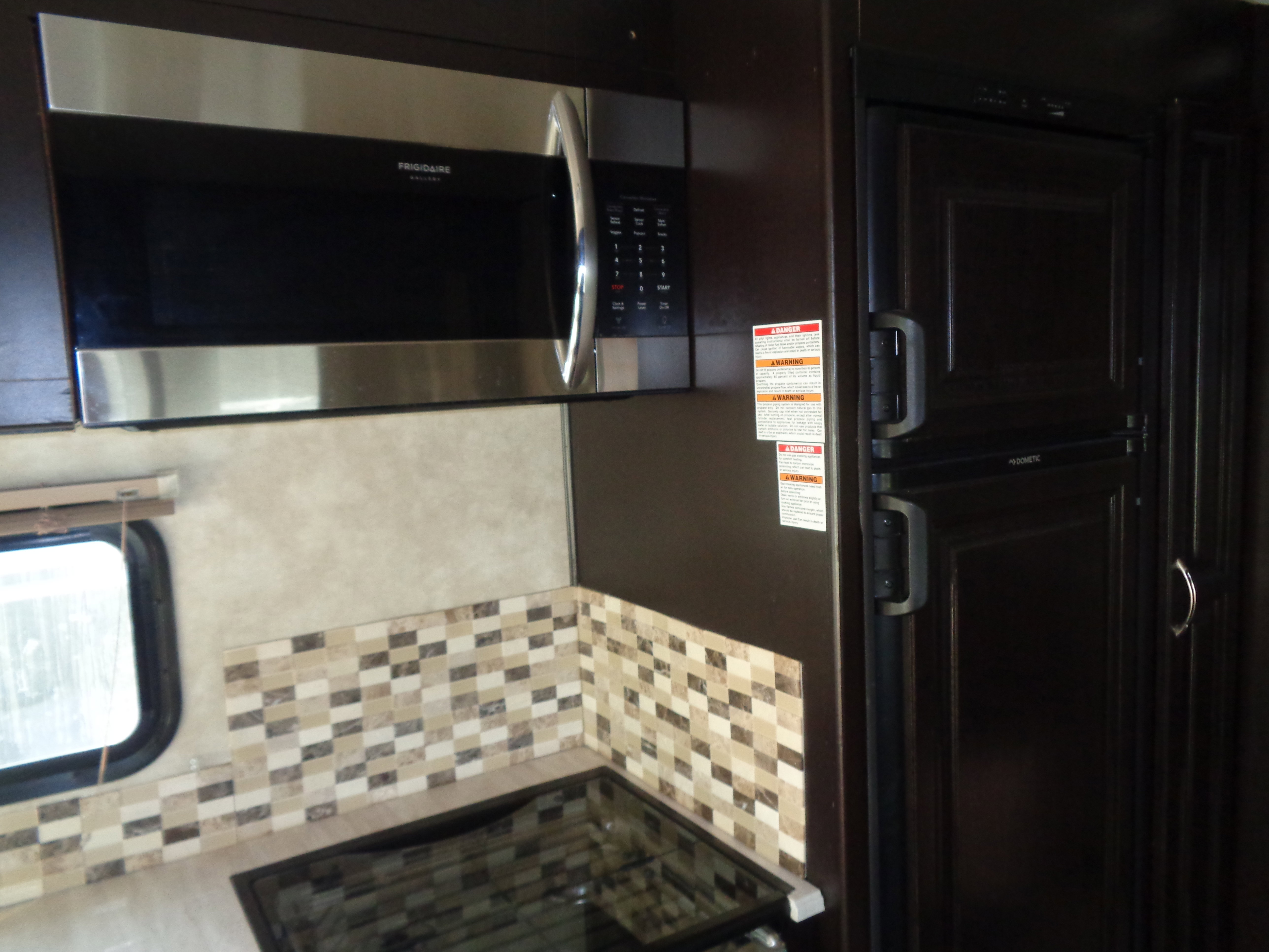 Used 2018 Ford E-450 and Econoline 450 Super Duty w/ Motorhome Prep Package RWD image 6