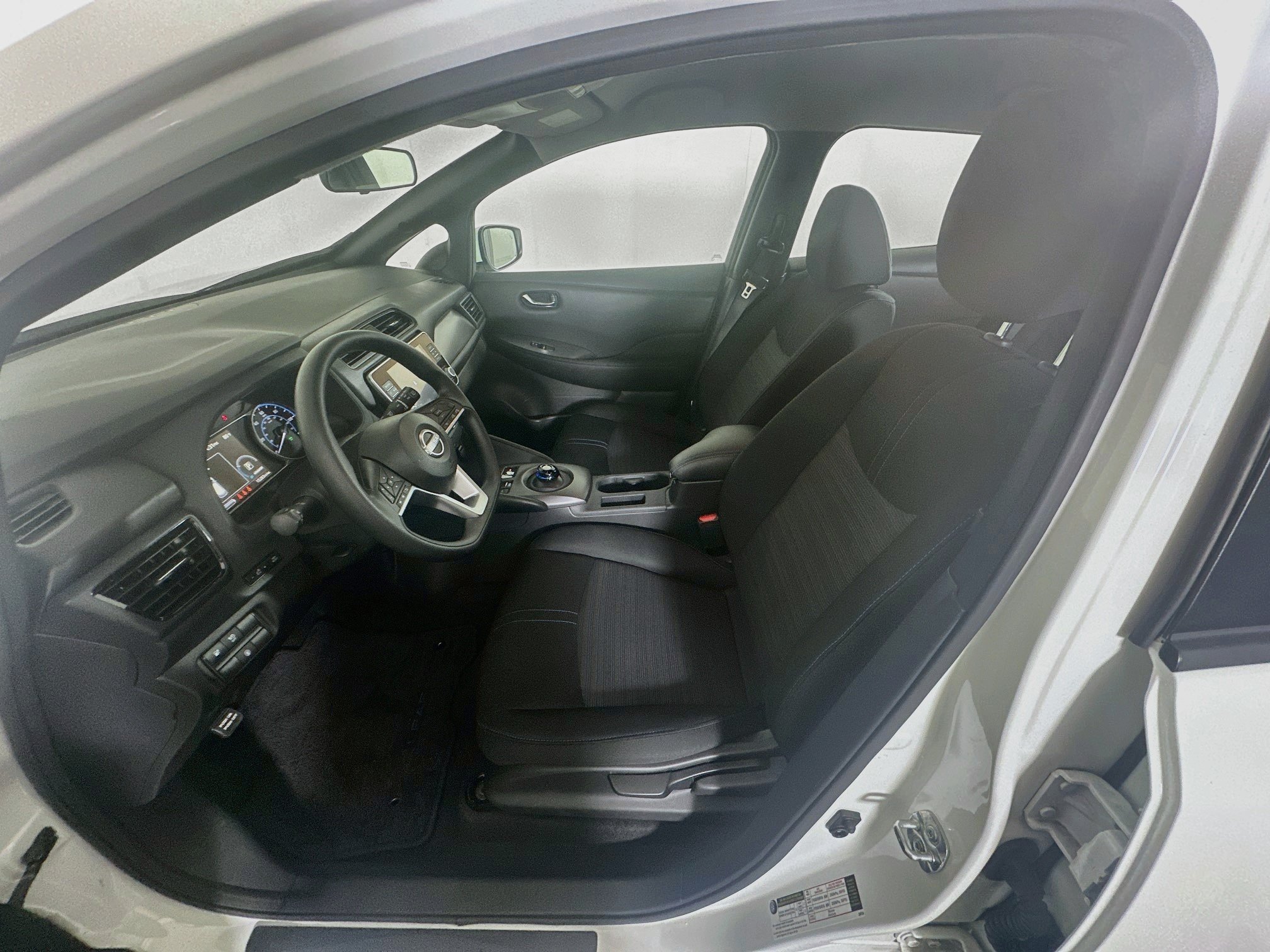Used 2024 Nissan Leaf S FWD image 13