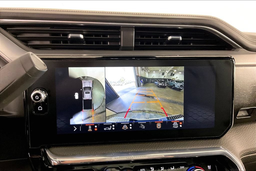 Used 2025 GMC Sierra 2500 Denali w/ Denali Reserve Package AWD/4WD image 29