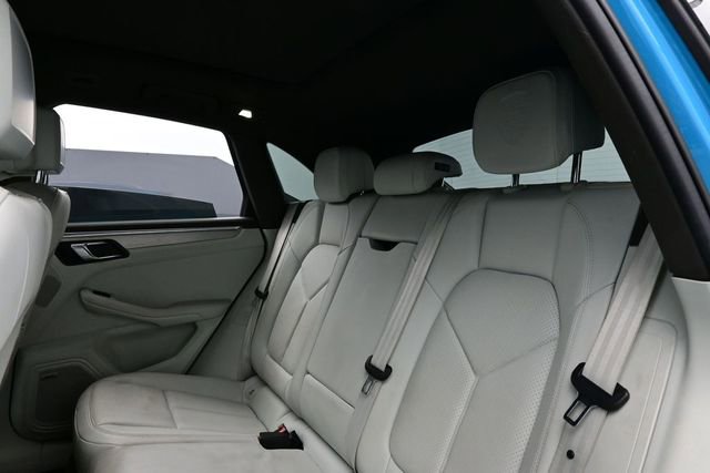 Certified 2019 Porsche Macan S AWD/4WD image 14