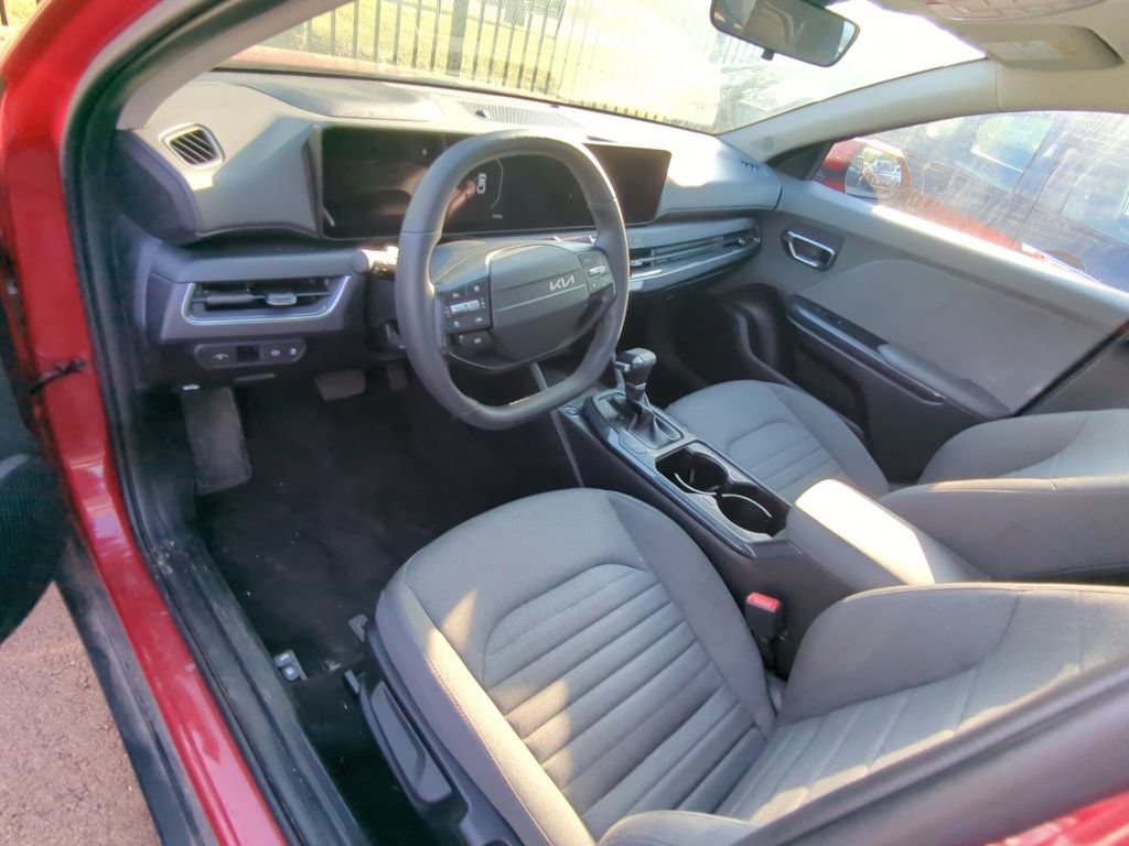 Used 2025 Kia K4 EX FWD image 7
