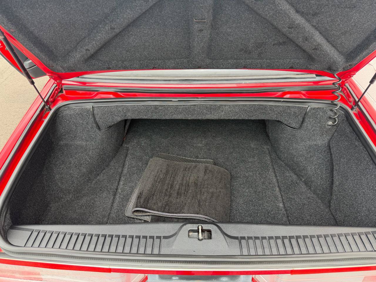 Used 1992 Cadillac Allante FWD image 16